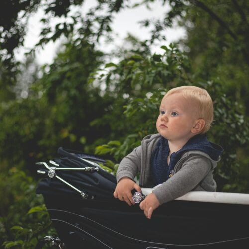 Do letadla s kočárkem? Praktický návod pro cestující maminky