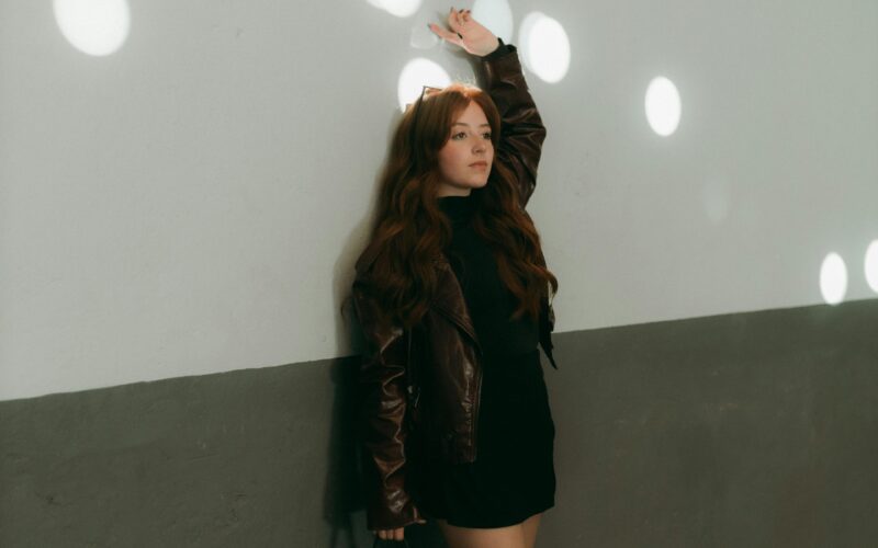 Tajemství krásy a nadčasového stylu: Proč to francouzským ženám tak sluší?