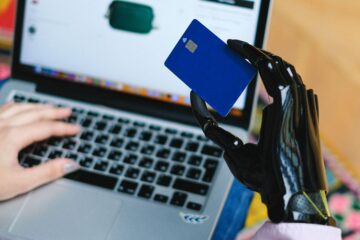 7 chytrých způsobů, jak díky AI každý měsíc ušetřit peníze